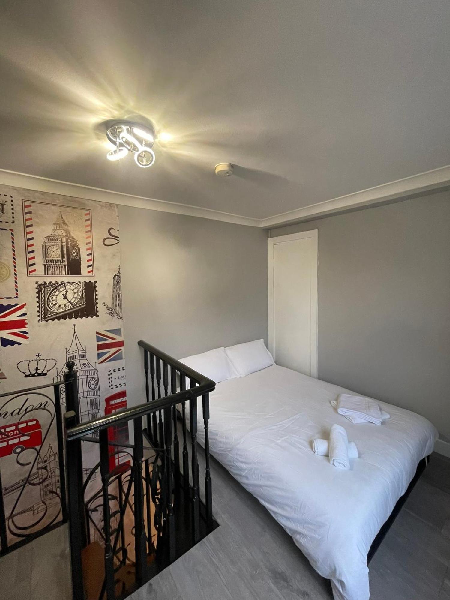 Westminster Inn Лондон Екстериор снимка