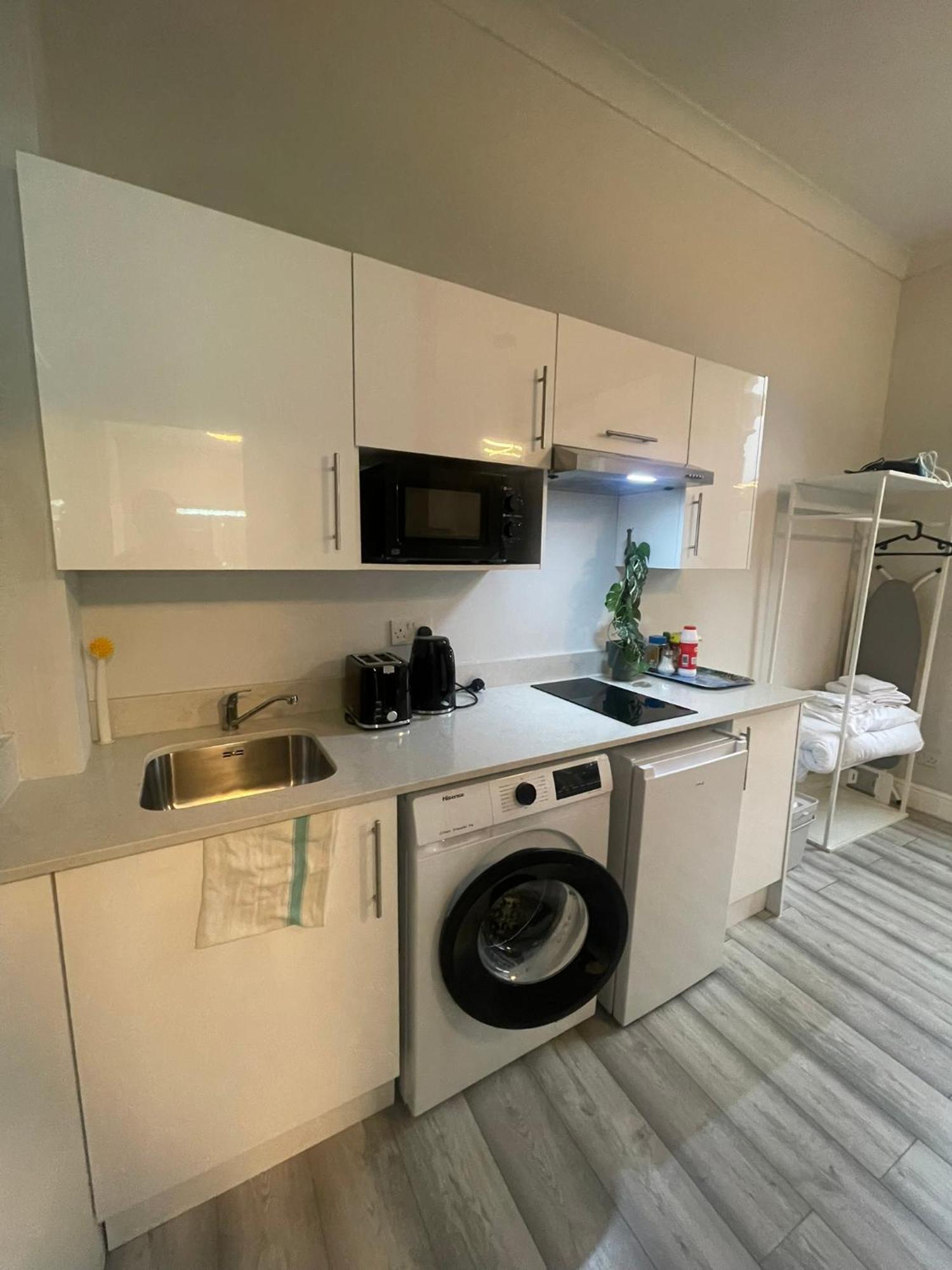 Westminster Inn Лондон Екстериор снимка