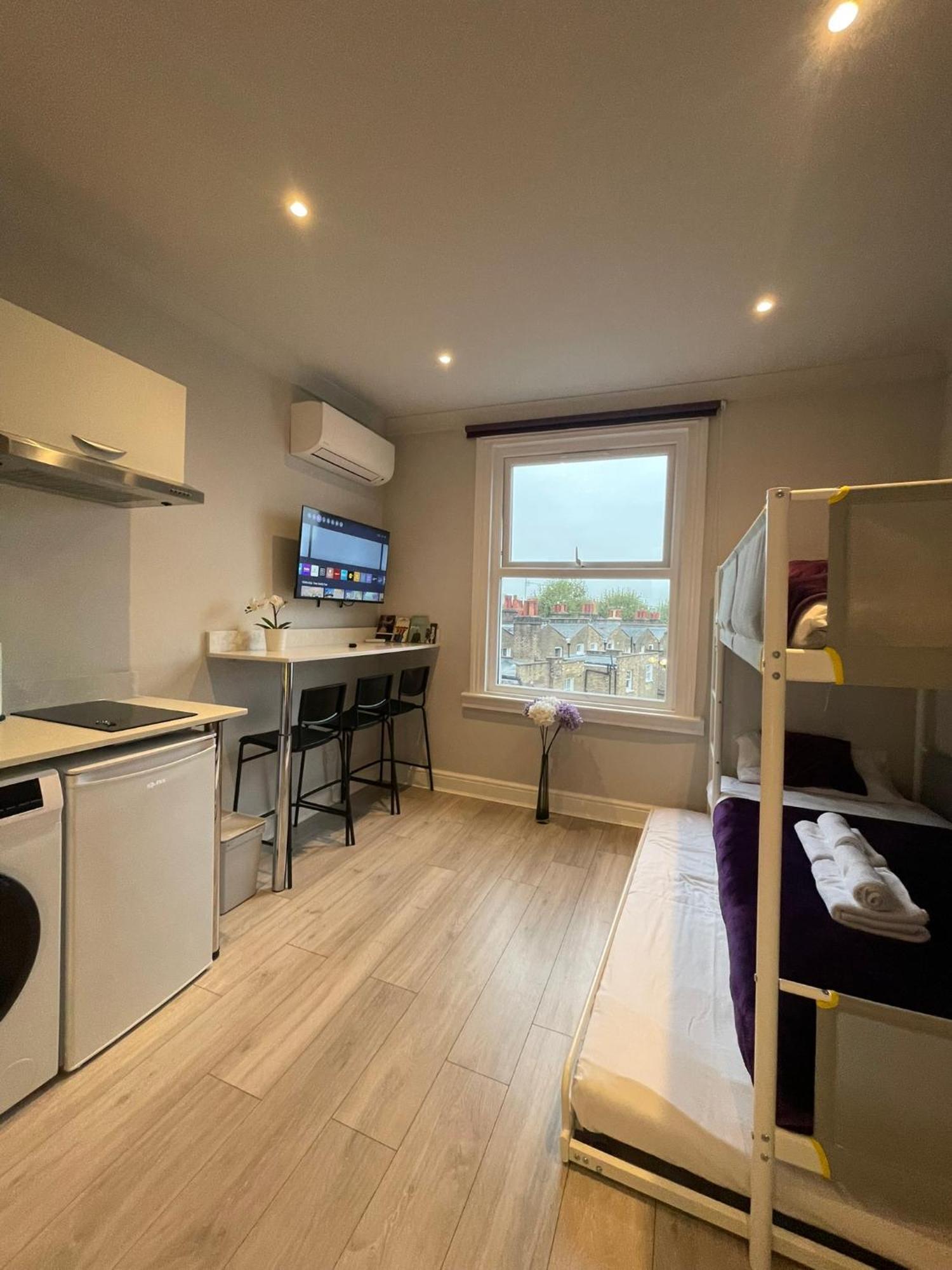 Westminster Inn Лондон Екстериор снимка