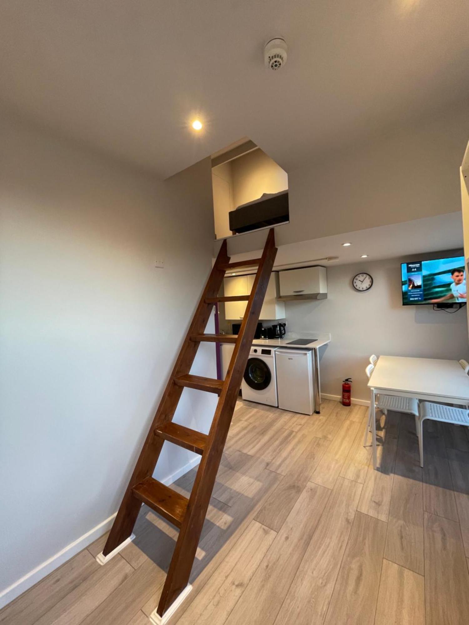 Westminster Inn Лондон Екстериор снимка