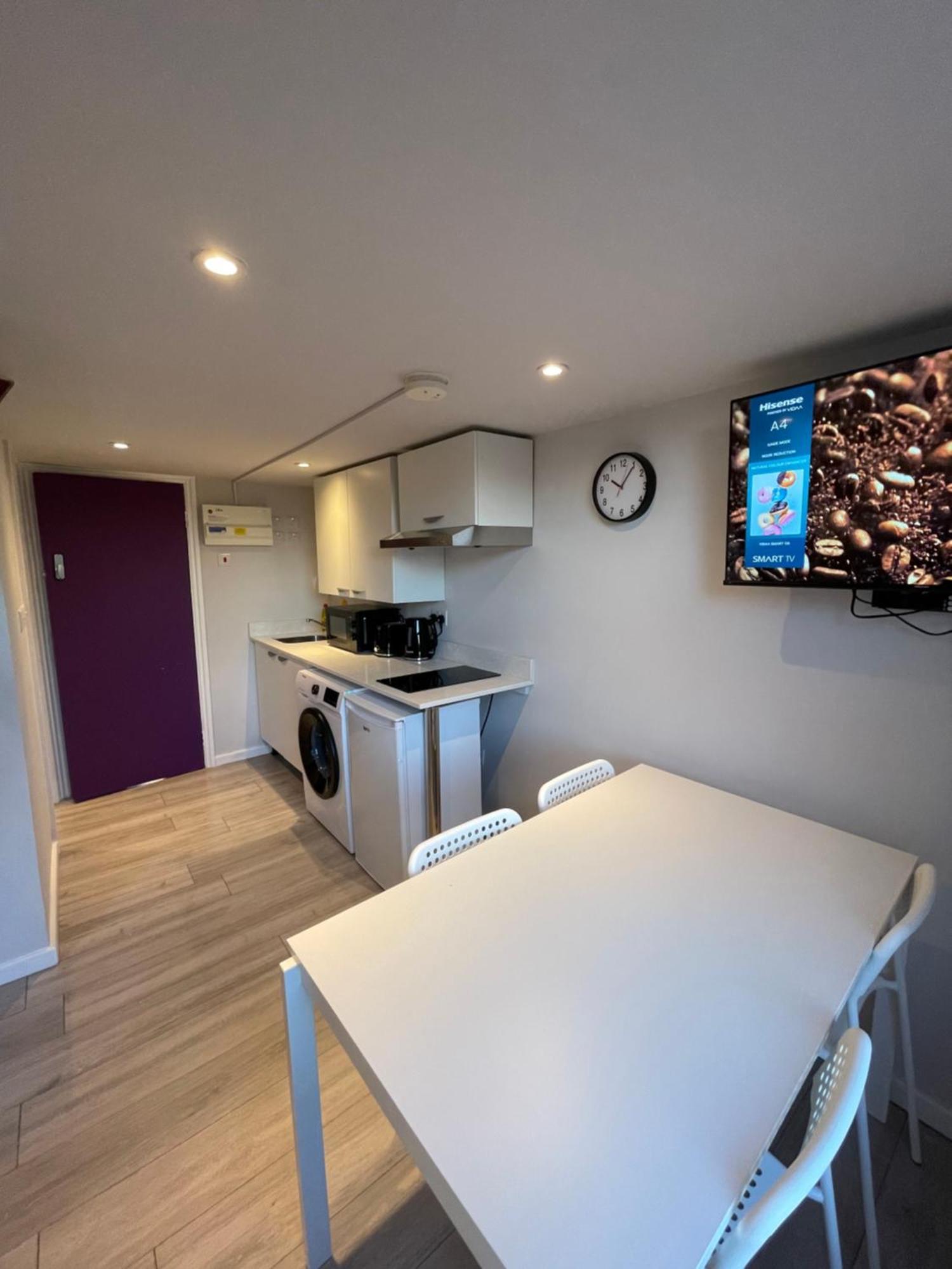 Westminster Inn Лондон Екстериор снимка