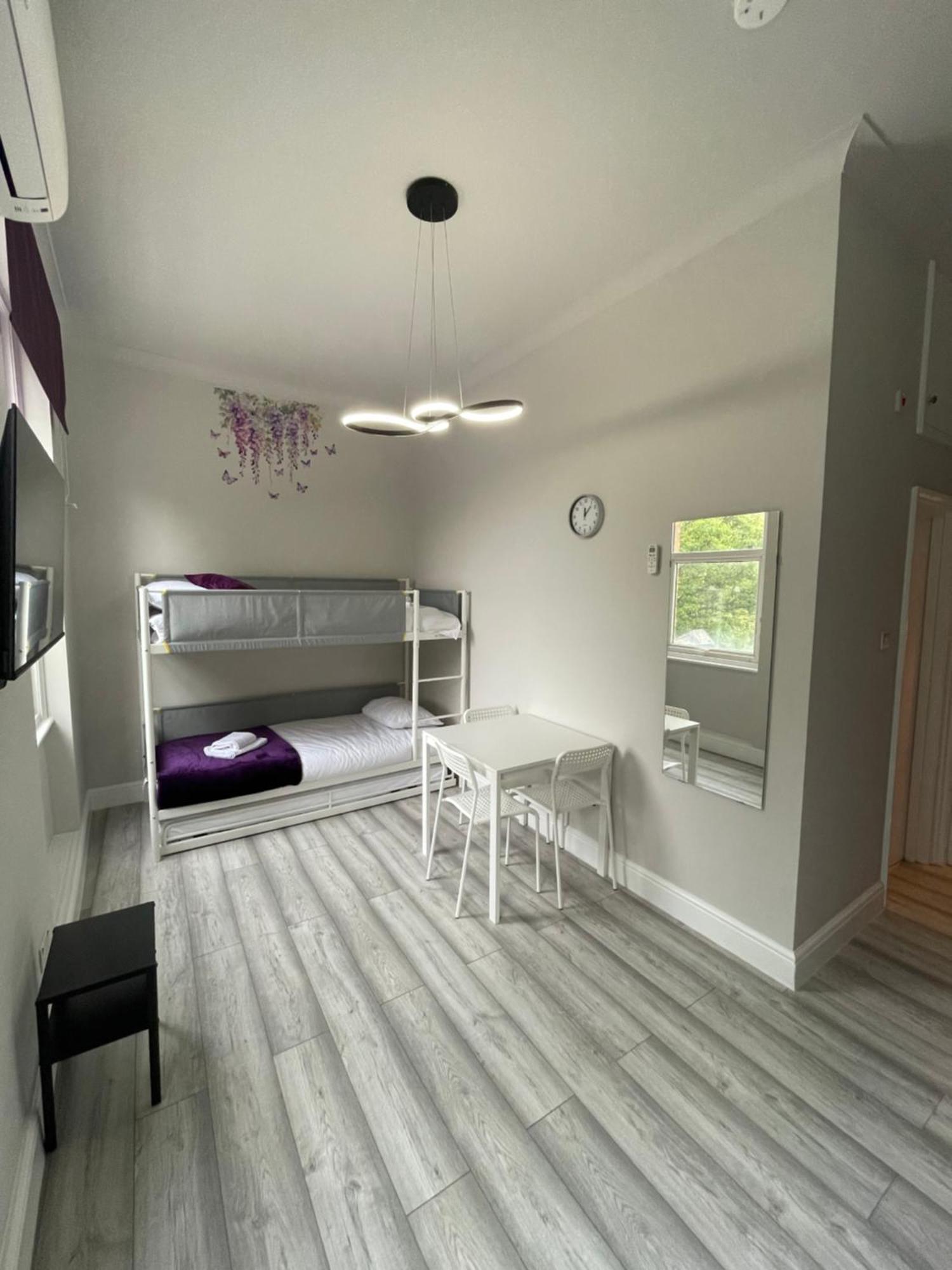 Westminster Inn Лондон Екстериор снимка