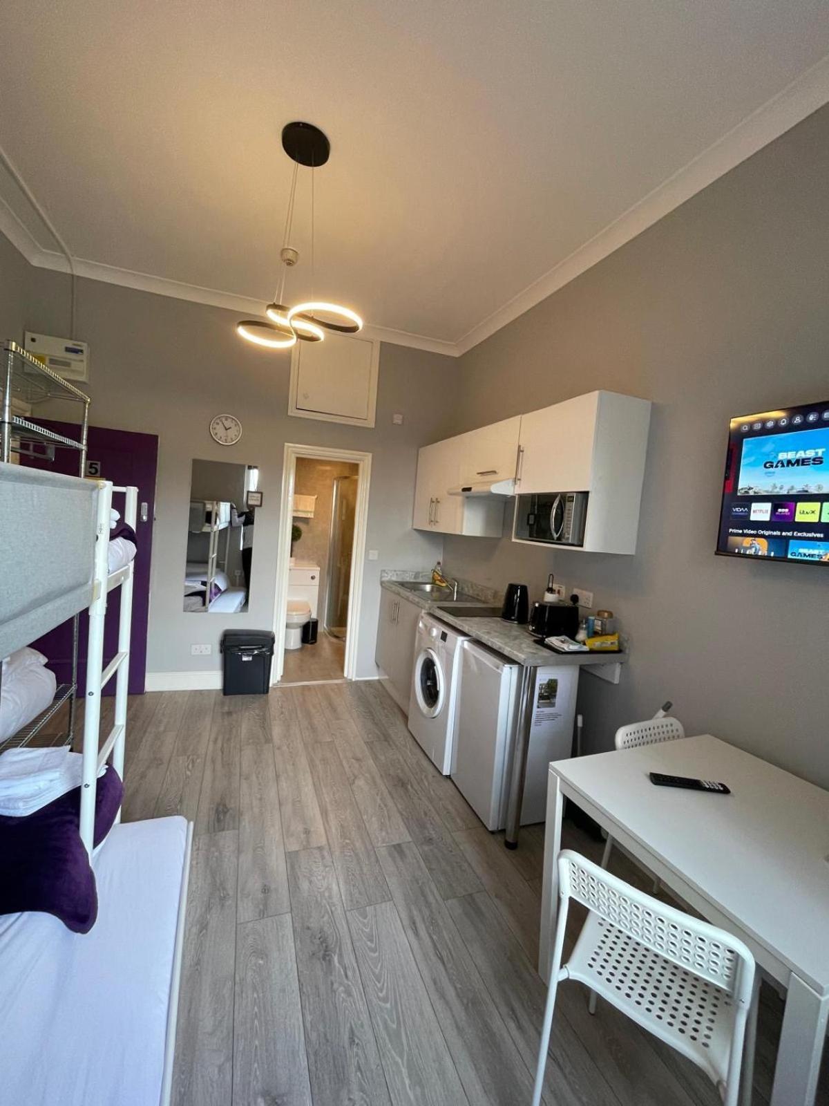 Westminster Inn Лондон Екстериор снимка