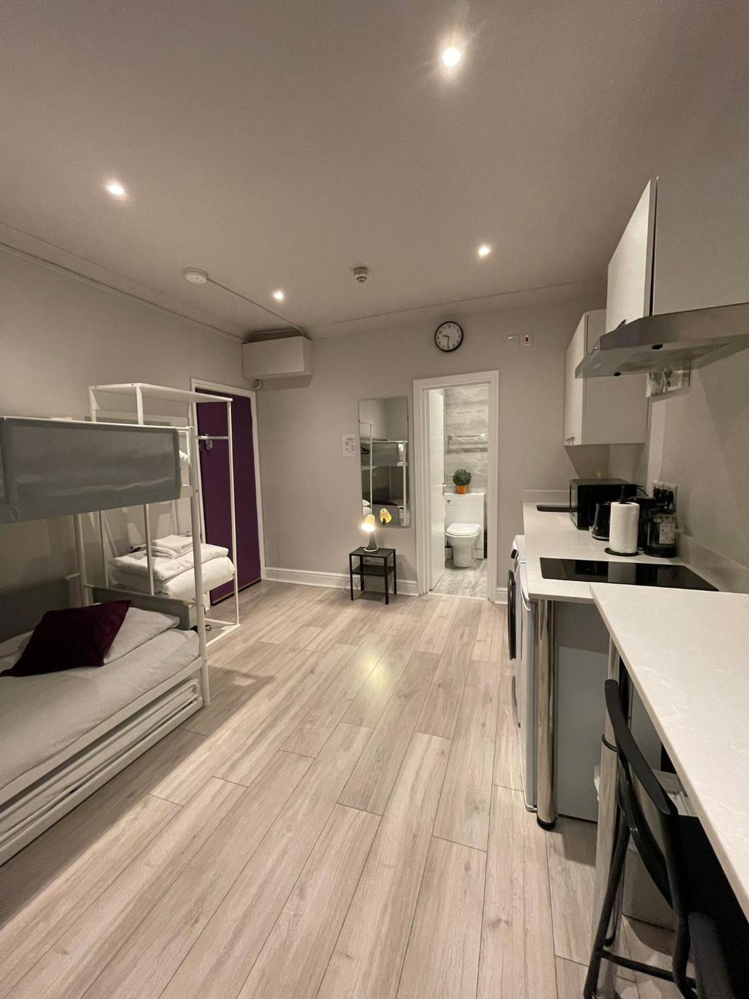 Westminster Inn Лондон Екстериор снимка